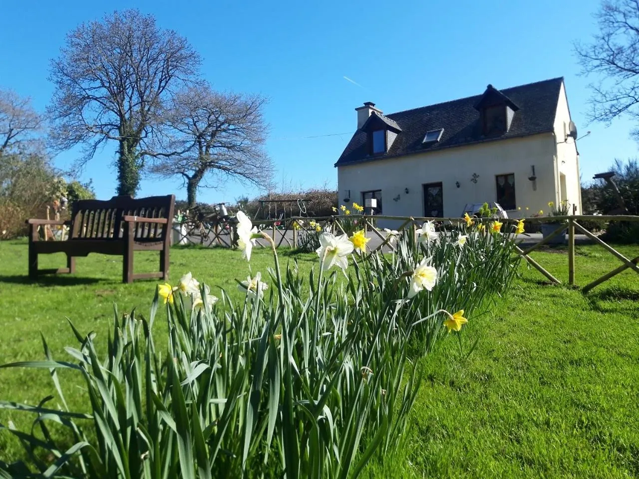 Holiday home Willow Langoelan France